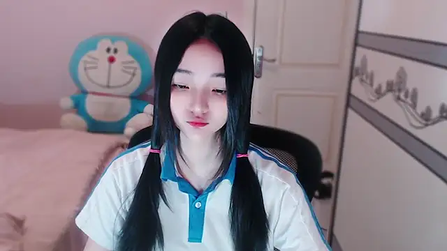 xiao-xiao-D online show from 10/25/25, 02:52