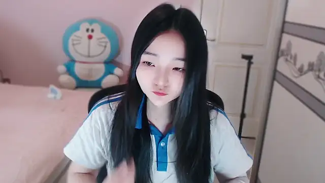 xiao-xiao-D online show from 12/02/25, 06:19