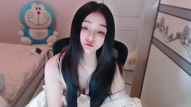 xiao-xiao-D online show from 12/03/25, 01:09