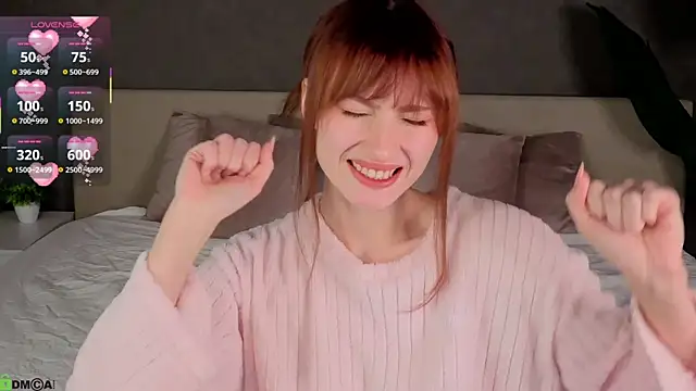 Snapshot of Mollly_Rouge chatting on 09/29/25, 10:58 Mollly Rouge online show from 09/29/25, 10:58