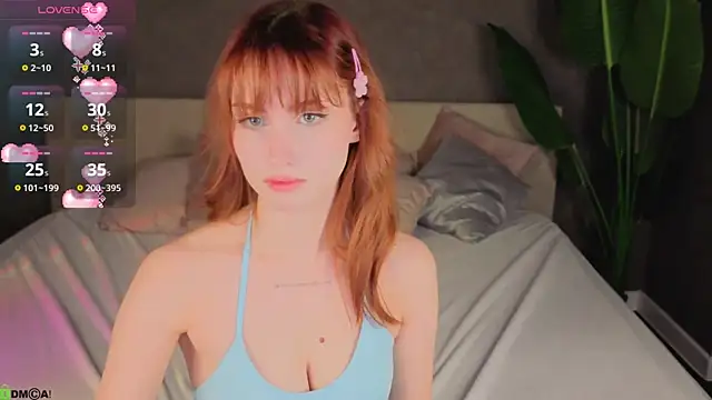 Snapshot of Mollly_Rouge chatting on 10/13/25, 11:38 Mollly Rouge online show from 10/13/25, 11:38