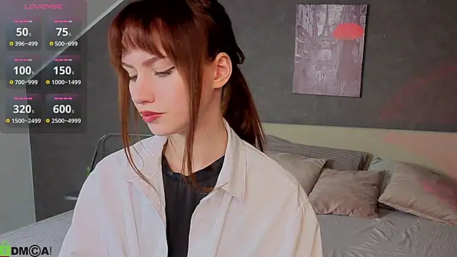 Snapshot of Mollly_Rouge chatting on 11/20/25, 12:11 Mollly Rouge online show from 11/20/25, 12:11