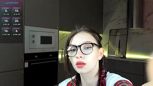 Snapshot of mari_nettt chatting on 01/09/25, 03:34 mari nettt online show from 01/09/25, 03:34