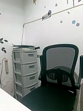 Snapshot of bisexual0007 chatting on 03/11/25, 01:05 bisexual0007 online show from 03/11/25, 01:05