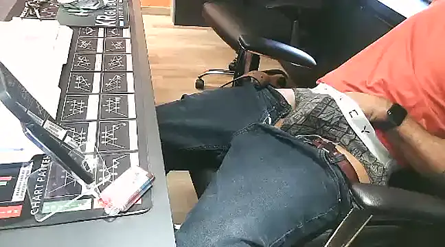 Snapshot of Nil_Talreja chatting on 02/04/25, 08:35 Nil Talreja online show from 02/04/25, 08:35