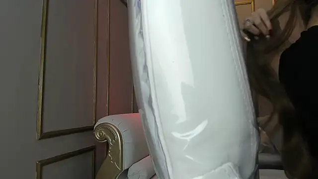 PerlaPreciosa online show from 12/20/25, 04:08