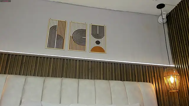 PerlaPreciosa online show from 04/21/26, 04:08