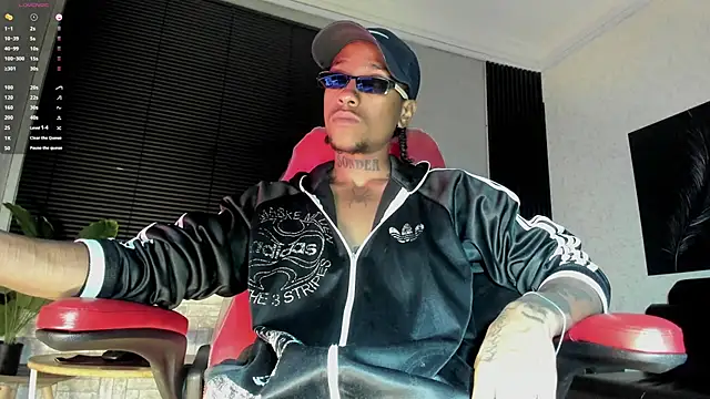 JhonyMiller  online show from 12/05/25, 07:54