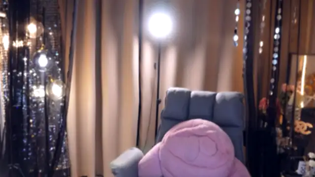 Snapshot of zhdhdbdkx chatting on 10/09/25, 03:54 zhdhdbdkx online show from 10/09/25, 03:54