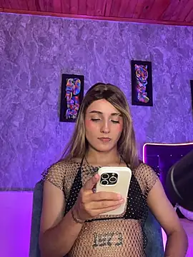 Snapshot of Little_lili19 chatting on 05/31/26, 05:59 Little lili19 online show from 05/31/26, 05:59