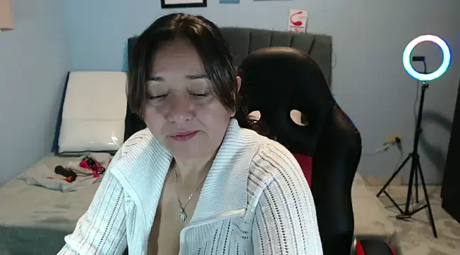 AngelRouss online show from 01/21/25, 01:54