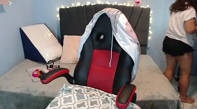 AngelRouss online show from 01/25/25, 01:41