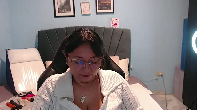 AngelRouss online show from 03/01/25, 11:06