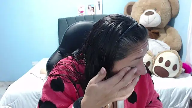 AngelRouss online show from 09/27/25, 10:37