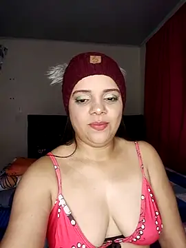 AriaYummy online show from 01/06/25, 12:27