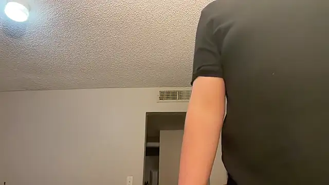 Snapshot of Keywest_Kate chatting on 01/02/25, 01:17 Keywest Kate online show from 01/02/25, 01:17