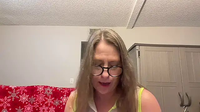 Snapshot of Keywest_Kate chatting on 01/03/25, 09:47 Keywest Kate online show from 01/03/25, 09:47