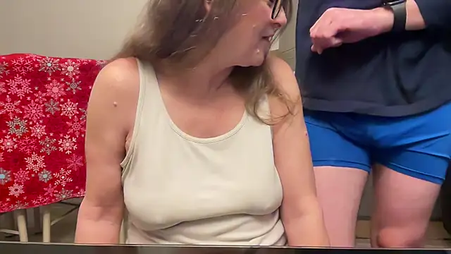 Snapshot of Keywest_Kate chatting on 01/10/25, 01:32 Keywest Kate online show from 01/10/25, 01:32