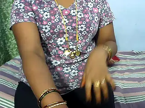 Snapshot of telugu_indhu_0001 chatting on 09/11/25, 05:13 telugu indhu 0001 online show from 09/11/25, 05:13