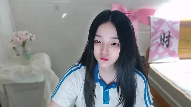 qiqi--- online show from 04/23/26, 08:57