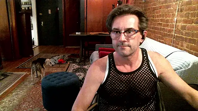 Snapshot of Johnny_Bottoms chatting on 05/05/26, 10:18 Johnny Bottoms online show from 05/05/26, 10:18
