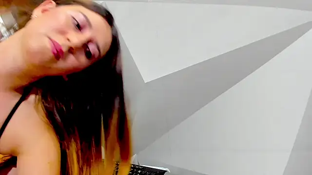 Valeria grey69 online show from 10/21/25, 08:31