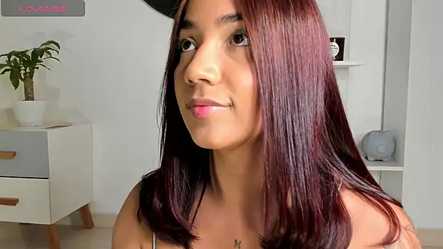 martina roldam online show from 12/30/24, 11:38