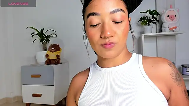 martina roldam online show from 01/14/25, 12:22