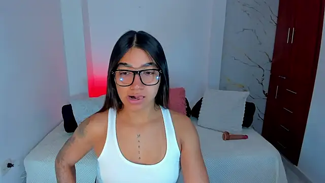 martina roldam online show from 04/20/26, 03:09