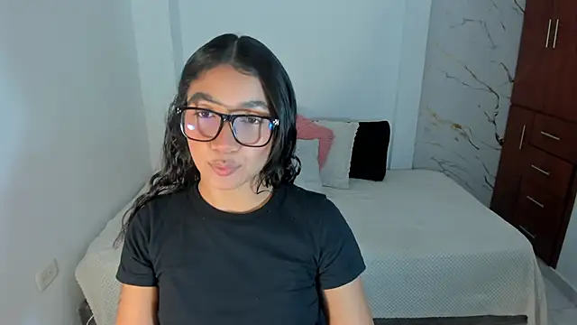 Snapshot of martina_roldam chatting on 07/24/26, 03:15 martina roldam online show from 07/24/26, 03:15