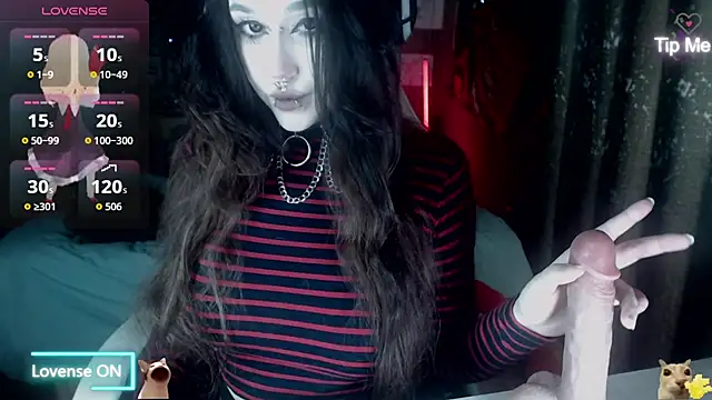 Snapshot of chloe_crystall_killer chatting on 06/10/26, 03:11 chloe crystall killer online show from 06/10/26, 03:11