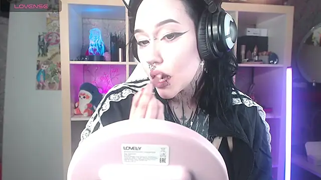 Snapshot of chloe_crystall_killer chatting on 08/09/26, 06:29 chloe crystall killer online show from 08/09/26, 06:29