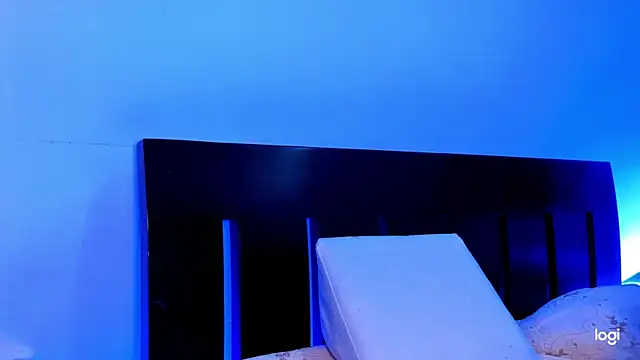 Snapshot of BradLeon_ chatting on 03/23/25, 02:59 BradLeon  online show from 03/23/25, 02:59