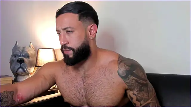 Snapshot of BradLeon_ chatting on 09/18/25, 11:51 BradLeon  online show from 09/18/25, 11:51