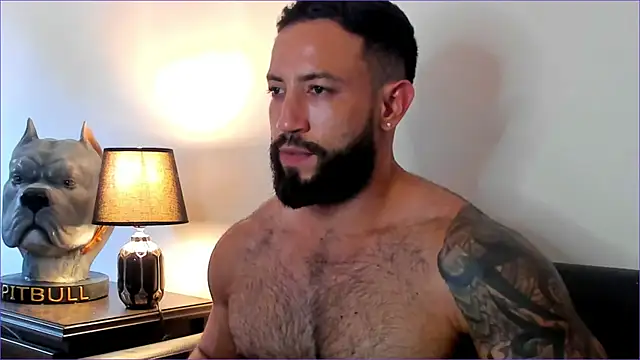 Snapshot of BradLeon_ chatting on 10/14/25, 07:14 BradLeon  online show from 10/14/25, 07:14