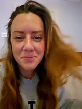 Snapshot of carakenny chatting on 10/25/25, 06:46 carakenny online show from 10/25/25, 06:46