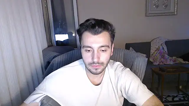 handsomeee04 online show from 10/05/25, 09:24