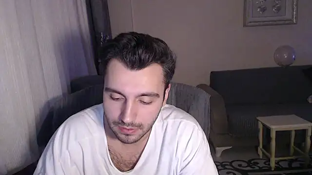 handsomeee04 online show from 10/09/25, 03:48