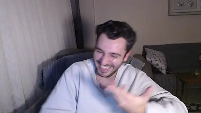 handsomeee04 online show from 10/27/25, 04:11