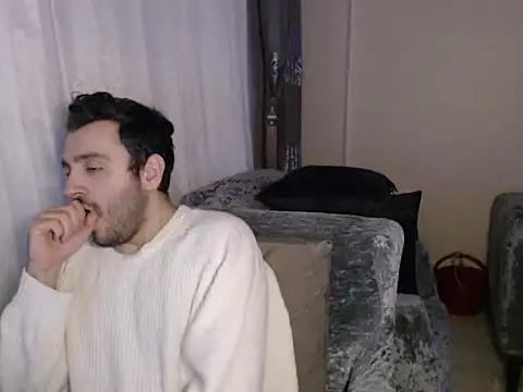 handsomeee04 online show from 04/16/26, 11:51