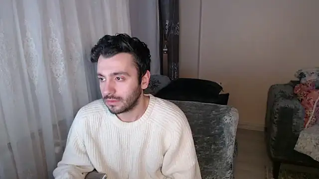 handsomeee04 online show from 04/18/26, 08:53