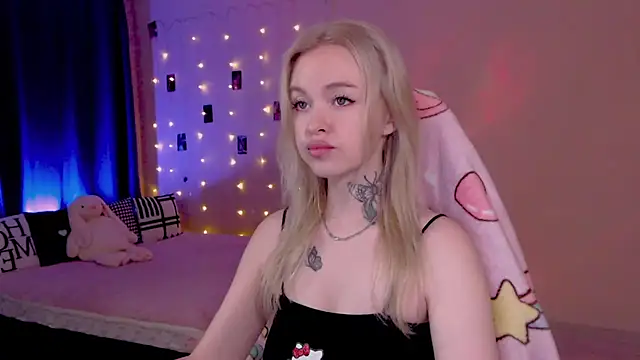Snapshot of Naughty_Mable chatting on 06/12/26, 11:35 Naughty Mable online show from 06/12/26, 11:35