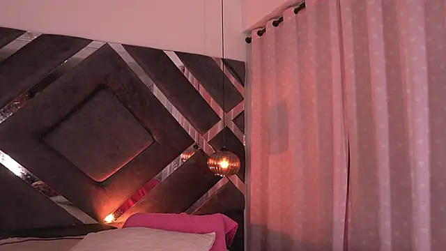 sam lewins online show from 10/06/25, 07:22