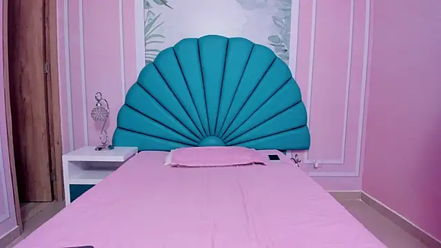 Snapshot of Daphne_Fox_ chatting on 01/12/25, 11:28 Daphne Fox online show from 01/12/25, 11:28