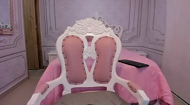 Snapshot of Daphne_Fox_ chatting on 03/09/25, 12:09 Daphne Fox online show from 03/09/25, 12:09