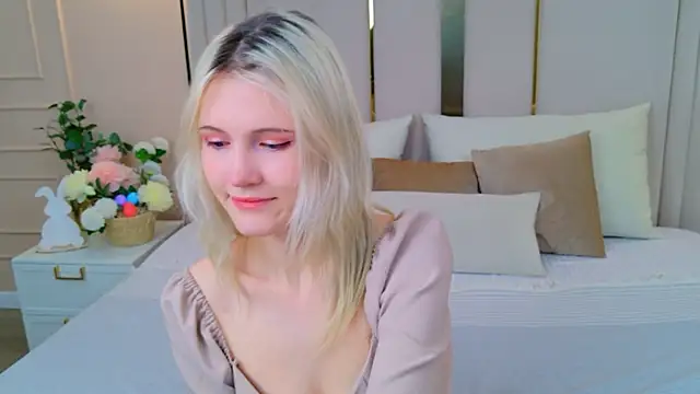 NellieLoyns online show from 04/07/26, 05:24