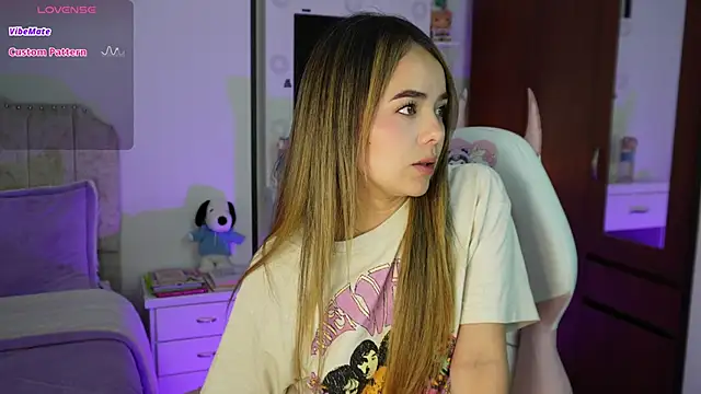 Hannah-Rose online show from 12/02/25, 01:22