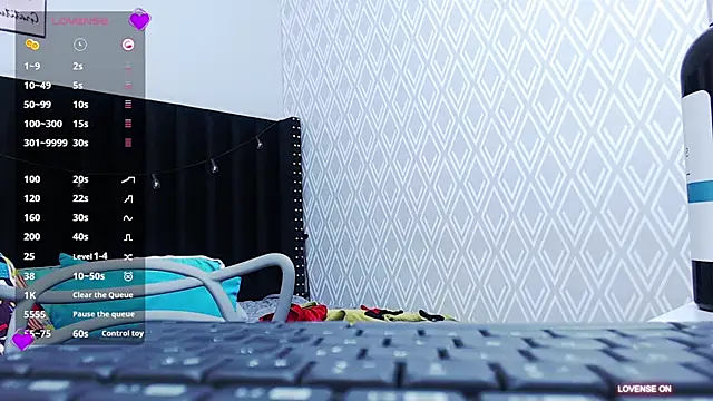 Snapshot of MommyHelpsmee chatting on 03/10/25, 08:01 MommyHelpsmee online show from 03/10/25, 08:01