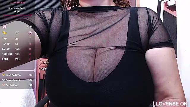 Snapshot of MommyHelpsmee chatting on 03/17/25, 10:49 MommyHelpsmee online show from 03/17/25, 10:49