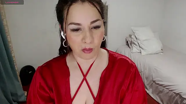 Snapshot of MommyHelpsmee chatting on 01/11/26, 03:39 MommyHelpsmee online show from 01/11/26, 03:39